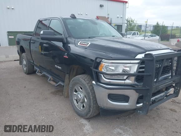 ✅ 2022 Ram 2500 Tradesman • VIN: 3C6UR5CL0NG399044 • Lot: 42720489. Listed on IAAI with 48,335 mi. Free auction sales archive from the USA and detailed vehicle history report at DreamBid. Image 1.
