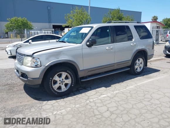 ✅ 2003 Ford Explorer XLT • VIN: 1FMDU73K03ZA13385 • Lot: 42261683. Listed on IAAI with 101,072 mi. Free auction sales archive from the USA and detailed vehicle history report at DreamBid. Image 2.