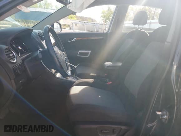 ✅ 2014 Chevrolet Captiva Sport LS • VIN: 3GNAL2EKXES647661 • Lot: 53796095. Wystawiony na Copart z przebiegiem 48 502 mil. Bezpłatny archiwum sprzedaży aukcyjnych z USA i szczegółowy raport historii pojazdu na DreamBid. Zdjęcie 7.