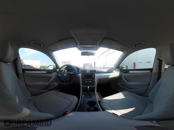 ✅ 2017 Volkswagen Passat S • VIN: 1VWAT7A31HC041967 • Lot: 43110618. Wystawiony na IAAI z przebiegiem 105 953 mil. Bezpłatny archiwum sprzedaży aukcyjnych z USA i szczegółowy raport historii pojazdu na DreamBid. Zdjęcie 19.