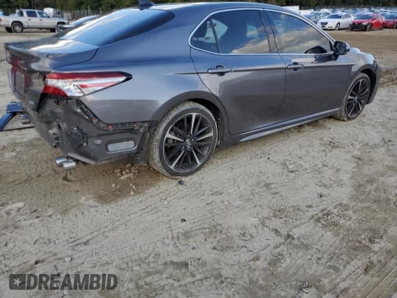 ✅ 2019 Toyota Camry XSE • VIN: 4T1B61HK5KU298300 • Lot: 85725695. Wystawiony na Copart z przebiegiem 82 763 mil. Bezpłatny archiwum sprzedaży aukcyjnych z USA i szczegółowy raport historii pojazdu na DreamBid. Zdjęcie 3.