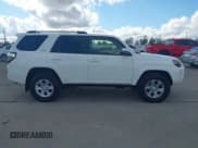 ✅ 2021 Toyota 4Runner SR5 Premium • VIN: JTEFU5JR3M5235612 • Lot: 43766249. Wystawiony na IAAI z przebiegiem 61 924 mil. Bezpłatny archiwum sprzedaży aukcyjnych z USA i szczegółowy raport historii pojazdu na DreamBid. Zdjęcie 13.