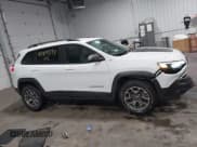 ✅ 2021 Jeep Cherokee Trailhawk • VIN: 1C4PJMBX8MD139644 • Lot: 42419334. Wystawiony na IAAI z przebiegiem 68 333 mil. Bezpłatny archiwum sprzedaży aukcyjnych z USA i szczegółowy raport historii pojazdu na DreamBid. Zdjęcie 13.