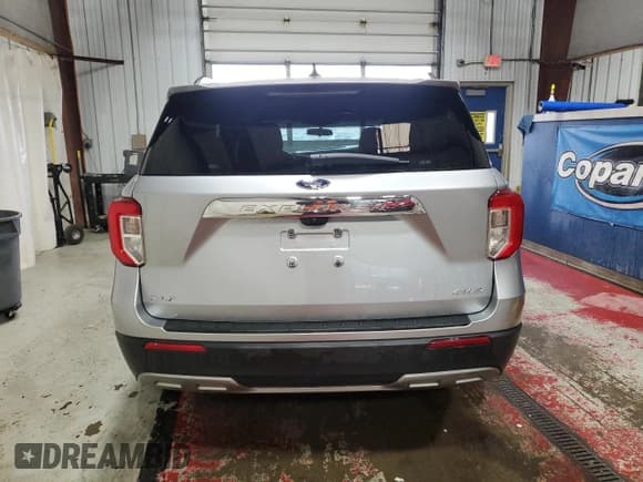 ✅ 2022 Ford Explorer XLT • VIN: 1FMSK8DH6NGC38933 • Lot: 89824005. Wystawiony na Copart z przebiegiem 50 115 mil. Bezpłatny archiwum sprzedaży aukcyjnych z USA i szczegółowy raport historii pojazdu na DreamBid. Zdjęcie 6.