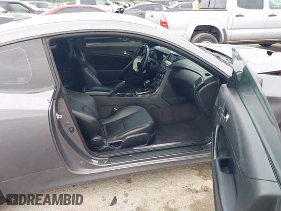 ✅ 2014 Hyundai Genesis Coupe Premium • VIN: KMHHT6KD3EU115586 • Lot: 42492129. Wystawiony na IAAI z przebiegiem 142 145 mil. Bezpłatny archiwum sprzedaży aukcyjnych z USA i szczegółowy raport historii pojazdu na DreamBid. Zdjęcie 5.