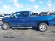 ✅ 2017 Chevrolet Silverado 1500 LS • VIN: 1GCRCNEH9HZ265372 • Lot: 43506749. Wystawiony na IAAI z przebiegiem 102 724 mil. Bezpłatny archiwum sprzedaży aukcyjnych z USA i szczegółowy raport historii pojazdu na DreamBid. Zdjęcie 15.