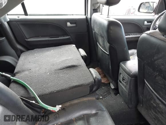 ✅ 2007 Ford Freestyle Limited • VIN: 1FMDK06157GA06322 • Lot: 42169563. Wystawiony na IAAI z przebiegiem 228 211 mil. Bezpłatny archiwum sprzedaży aukcyjnych z USA i szczegółowy raport historii pojazdu na DreamBid. Zdjęcie 8.