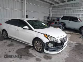 2017 Hyundai Sonata Sport с VIN 5NPE34AF4HH503102, выставлен на аукционе IAAI как лот 43255337 с пробегом 126 135 миль миль и . История ставок и продаж доступна на DreamBid. Изображение 1.
