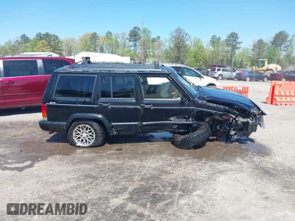 ✅ 1998 Jeep Cherokee Sport • VIN: 1J4FJ68S9WL124723 • Лот: 42054826. Опубликован ранее на IAAI с пробегом 232 706 миль. Бесплатный доступ к архиву аукционных продаж из США и подробный отчёт об истории автомобиля на DreamBid. Изображение 13.
