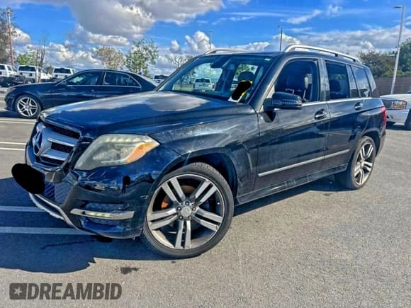✅ 2013 Mercedes-Benz GLK 350 • VIN: WDCGG5HB3DG053201 • Лот: 95333995. Опубликован ранее на Copart с пробегом 184 631 миль. Бесплатный доступ к архиву аукционных продаж из США и подробный отчёт об истории автомобиля на DreamBid. Изображение 2.