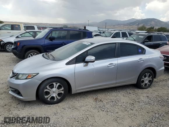 ✅ 2013 Honda Civic • VIN: 19XFB4F27DE001566 • Lot: 68570545. Wystawiony na Copart z przebiegiem 119 498 mil. Bezpłatny archiwum sprzedaży aukcyjnych z USA i szczegółowy raport historii pojazdu na DreamBid. Zdjęcie 1.