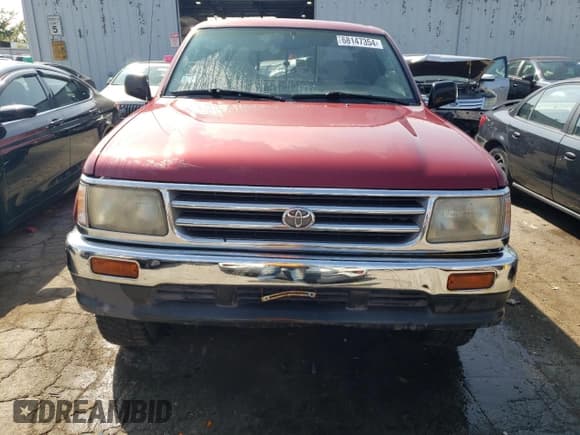 ✅ 1998 Toyota T100 DX • VIN: JT4UN22D3W0052312 • Лот: 68147354. Опубликован ранее на Copart с пробегом 232 775 миль. Бесплатный доступ к архиву аукционных продаж из США и подробный отчёт об истории автомобиля на DreamBid. Изображение 5.