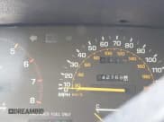 ✅ 1984 Toyota Celica • VIN: JT2RA64L8E0053797 • Lot: 42417519. Wystawiony na IAAI z przebiegiem 242 769 mil. Bezpłatny archiwum sprzedaży aukcyjnych z USA i szczegółowy raport historii pojazdu na DreamBid. Zdjęcie 7.