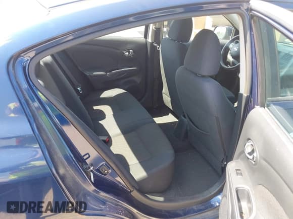 ✅ 2013 Nissan Versa S Plus • VIN: 3N1CN7AP5DL871233 • Lot: 42924072. Wystawiony na IAAI z przebiegiem 132 797 mil. Bezpłatny archiwum sprzedaży aukcyjnych z USA i szczegółowy raport historii pojazdu na DreamBid. Zdjęcie 8.