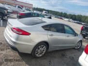 ✅ 2019 Ford Fusion SE • VIN: 3FA6P0LU1KR241725 • Lot: 43410032. Listed on IAAI with 144,000 mi. Free auction sales archive from the USA and detailed vehicle history report at DreamBid. Image 13.