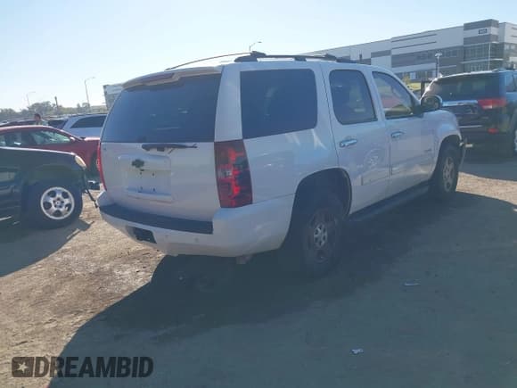 ✅ 2013 Chevrolet Tahoe LT • VIN: 1GNSCBE0XDR172078 • Lot: 43570630. Listed on IAAI with 132,449 mi. Free auction sales archive from the USA and detailed vehicle history report at DreamBid. Image 4.