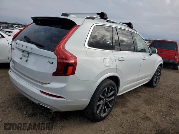 ✅ 2019 Volvo XC90 Momentum • VIN: YV4A22PK5K1444180 • Lot: 71749725. Wystawiony na Copart z przebiegiem 33 022 mil. Bezpłatny archiwum sprzedaży aukcyjnych z USA i szczegółowy raport historii pojazdu na DreamBid. Zdjęcie 3.