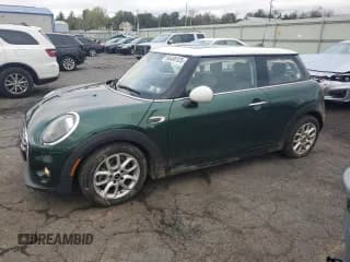 ✅ 2019 MINI Hardtop Cooper • VIN: WMWXP5C56K2H29979 • Lot: 86408125. Listed on Copart with 57,769 mi. Free auction sales archive from the USA and detailed vehicle history report at DreamBid. Image 1.