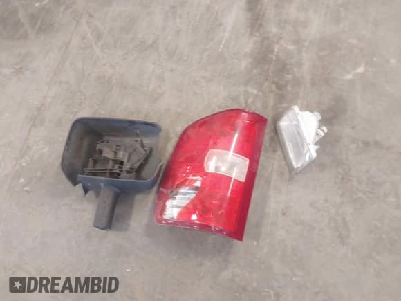 ✅ 2011 Chevrolet Silverado 2500HD LTZ • VIN: 1GC1KYC89BF206559 • Lot: 42639694. Listed on IAAI with 127,697 mi. Free auction sales archive from the USA and detailed vehicle history report at DreamBid. Image 12.