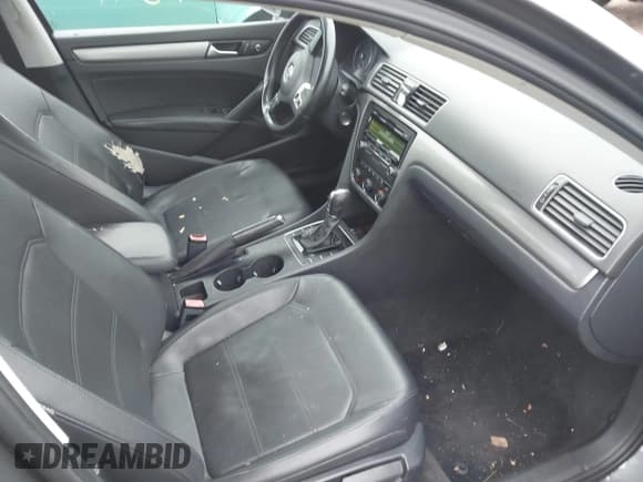 ✅ 2014 Volkswagen Passat S • VIN: 1VWAT7A32EC079591 • Lot: 43793011. Listed on IAAI with 163,747 mi. Free auction sales archive from the USA and detailed vehicle history report at DreamBid. Image 5.