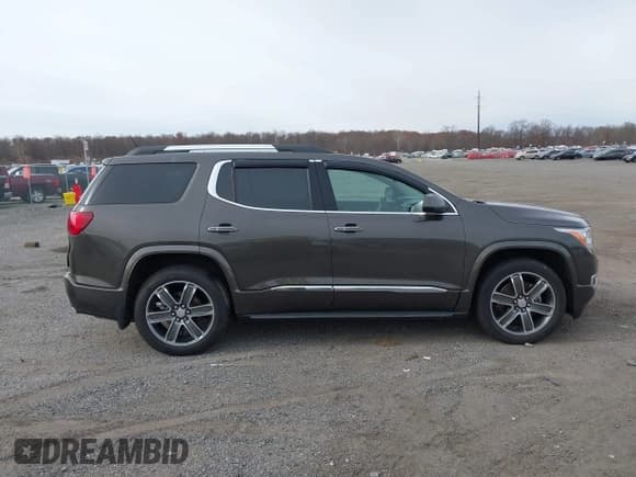 ✅ 2019 GMC Acadia Denali • VIN: 1GKKNXLS0KZ276889 • Lot: 43731207. Listed on IAAI with 51,871 mi. Free auction sales archive from the USA and detailed vehicle history report at DreamBid. Image 13.