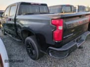 ✅ 2020 Chevrolet Silverado 1500 LT Trail Boss • VIN: 3GCPYFED4LG203950 • Lot: 74876244. Wystawiony na Copart z przebiegiem 83 374 mil. Bezpłatny archiwum sprzedaży aukcyjnych z USA i szczegółowy raport historii pojazdu na DreamBid. Zdjęcie 2.