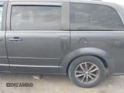 ✅ 2017 Dodge Grand Caravan SXT • VIN: 2C4RDGCG4HR736227 • Lot: 43661147. Listed on IAAI with 242,886 mi. Free auction sales archive from the USA and detailed vehicle history report at DreamBid. Image 18.