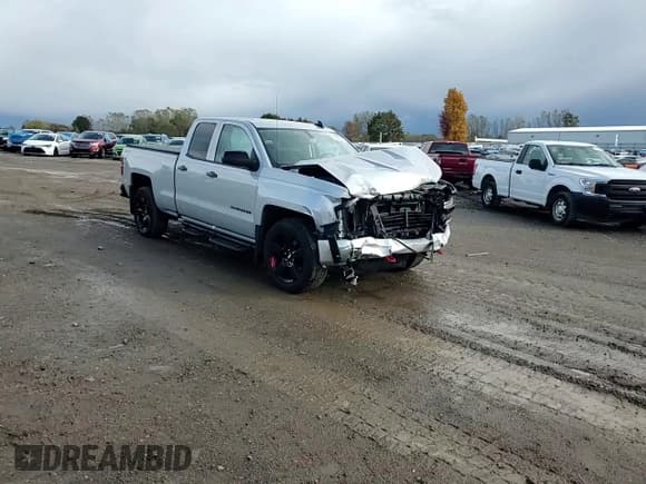 ✅ 2017 Chevrolet Silverado 1500 LT • VIN: 1GCVKREC6HZ300026 • Lot: 89620815. Listed on Copart with 42,488 mi. Free auction sales archive from the USA and detailed vehicle history report at DreamBid. Image 13.