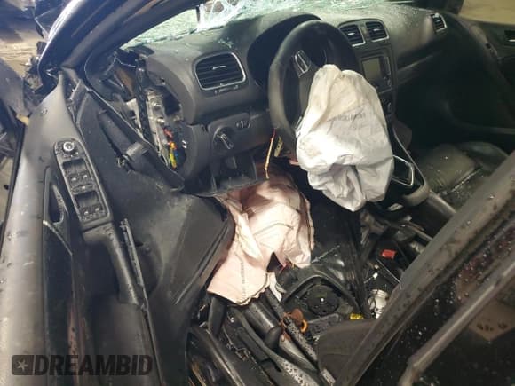 ✅ 2014 Volkswagen Golf GTI Wolfsburg Edition • VIN: WVWGD7AJXEW003981 • Lot: 73368764. Wystawiony na Copart z przebiegiem Nie podano. Bezpłatny archiwum sprzedaży aukcyjnych z USA i szczegółowy raport historii pojazdu na DreamBid. Zdjęcie 8.