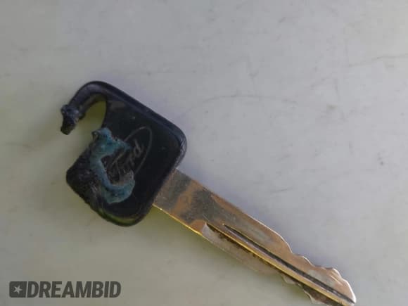 ✅ 2003 Ford F-250 XL • VIN: 3FTNF20L13MB42093 • Лот: 43557667. Опубликован ранее на IAAI с пробегом 440 109 миль. Бесплатный доступ к архиву аукционных продаж из США и подробный отчёт об истории автомобиля на DreamBid. Изображение 11.