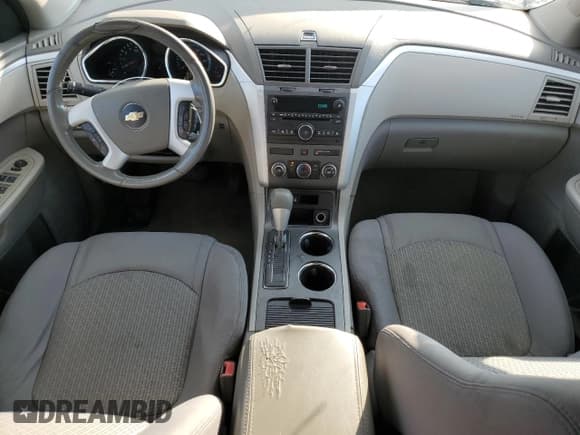 ✅ 2012 Chevrolet Traverse LS • VIN: 1GNKRFED1CJ294544 • Lot: 71978274. Wystawiony na Copart z przebiegiem 169 888 mil. Bezpłatny archiwum sprzedaży aukcyjnych z USA i szczegółowy raport historii pojazdu na DreamBid. Zdjęcie 8.