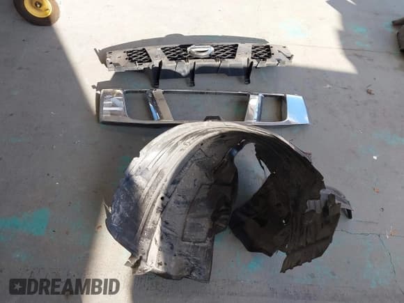 ✅ 2008 Nissan Titan SE • VIN: 1N6BA07D48N300666 • Lot: 43562407. Wystawiony na IAAI z przebiegiem 163 481 mil. Bezpłatny archiwum sprzedaży aukcyjnych z USA i szczegółowy raport historii pojazdu na DreamBid. Zdjęcie 12.