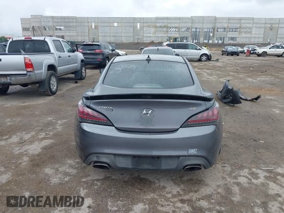 ✅ 2014 Hyundai Genesis Coupe Premium • VIN: KMHHT6KD3EU115586 • Lot: 42492129. Wystawiony na IAAI z przebiegiem 142 145 mil. Bezpłatny archiwum sprzedaży aukcyjnych z USA i szczegółowy raport historii pojazdu na DreamBid. Zdjęcie 16.