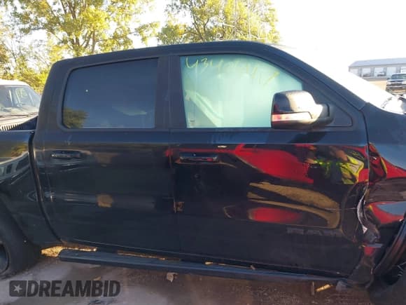 ✅ 2020 Ram 1500 Big Horn • VIN: 1C6RRFFG4LN310381 • Lot: 43404417. Wystawiony na IAAI z przebiegiem 86 162 mil. Bezpłatny archiwum sprzedaży aukcyjnych z USA i szczegółowy raport historii pojazdu na DreamBid. Zdjęcie 13.