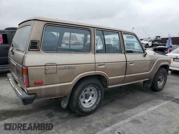 ✅ 1987 Toyota Land Cruiser • VIN: JT3FJ60G4H1136052 • Лот: 68739795. Опубликован ранее на Copart с пробегом 206 230 миль. Бесплатный доступ к архиву аукционных продаж из США и подробный отчёт об истории автомобиля на DreamBid. Изображение 3.