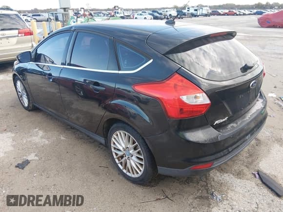 ✅ 2012 Ford Focus SEL • VIN: 1FAHP3M26CL386802 • Lot: 43769998. Wystawiony na IAAI z przebiegiem 150 016 mil. Bezpłatny archiwum sprzedaży aukcyjnych z USA i szczegółowy raport historii pojazdu na DreamBid. Zdjęcie 3.