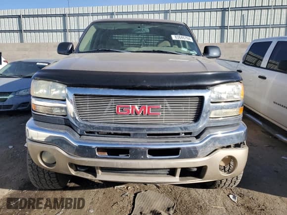 ✅ 2004 GMC Sierra 2500HD SLT • VIN: 1GTHK23284F266472 • Lot: 83846764. Wystawiony na Copart z przebiegiem 233 527 mil. Bezpłatny archiwum sprzedaży aukcyjnych z USA i szczegółowy raport historii pojazdu na DreamBid. Zdjęcie 5.
