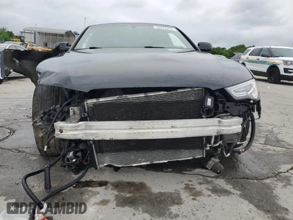 ✅ 2014 Audi RS 5 • VIN: WUAC6AFR4EA900833 • Lot: 55972465. Wystawiony na Copart z przebiegiem Nie podano. Bezpłatny archiwum sprzedaży aukcyjnych z USA i szczegółowy raport historii pojazdu na DreamBid. Zdjęcie 5.