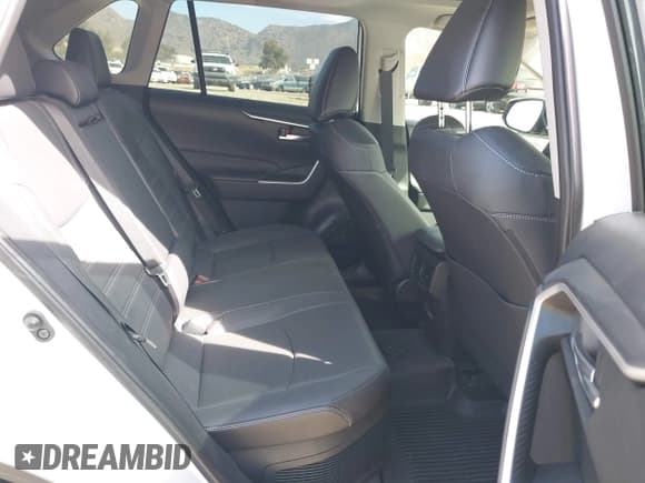 ✅ 2024 Toyota RAV4 Hybrid XLE Premium • VIN: JTMB6RFV9RD564086 • Lot: 43586269. Listed on IAAI with 13,507 mi. Free auction sales archive from the USA and detailed vehicle history report at DreamBid. Image 8.