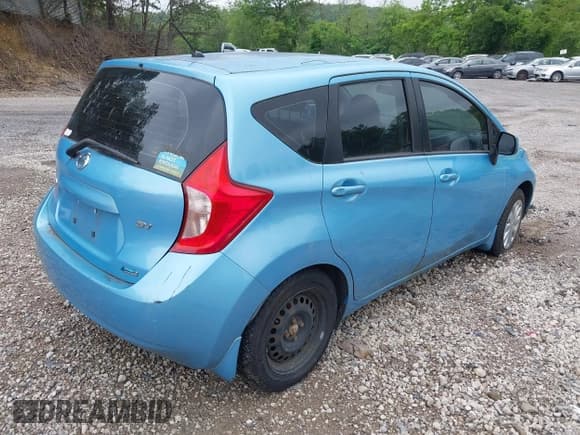 ✅ 2014 Nissan Note SV • VIN: 3N1CE2CP1EL410368 • Lot: 42526753. Listed on IAAI with 110,001 mi. Free auction sales archive from the USA and detailed vehicle history report at DreamBid. Image 4.