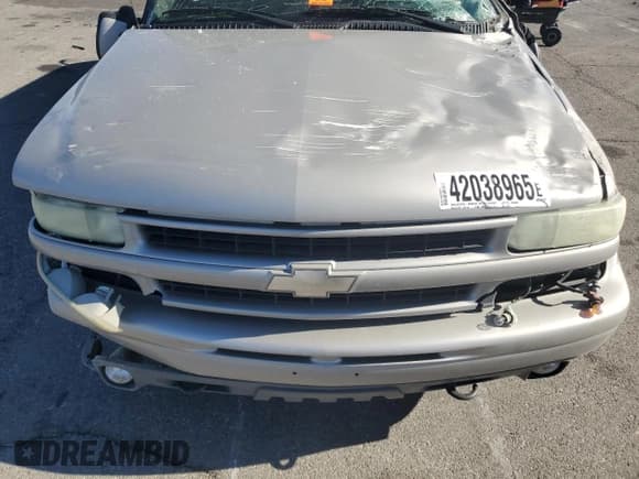 ✅ 2004 Chevrolet Suburban LT • VIN: 3GNFK16T84G138535 • Лот: 42038965. Опубликован ранее на Copart с пробегом Не указан. Бесплатный доступ к архиву аукционных продаж из США и подробный отчёт об истории автомобиля на DreamBid. Изображение 13.