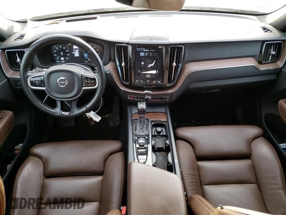 ✅ 2018 Volvo XC60 Inscription • VIN: YV4102RL9J1086172 • Lot: 68885162. Listed on Copart with 96,375 mi. Free auction sales archive from the USA and detailed vehicle history report at DreamBid. Image 8.
