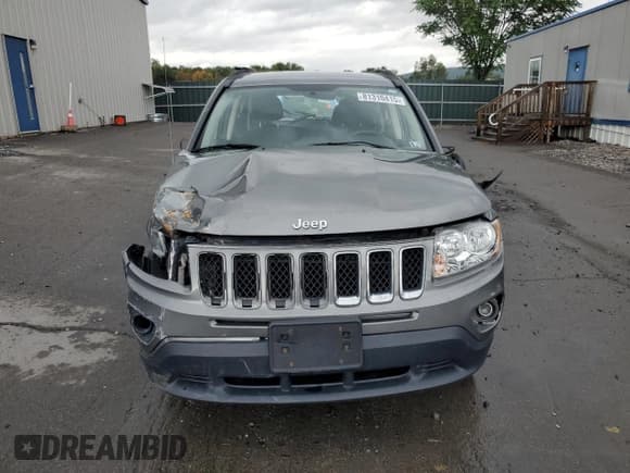 ✅ 2011 Jeep Compass • VIN: 1J4NF1FB3BD301807 • Lot: 81310415. Wystawiony na Copart z przebiegiem Nie podano. Bezpłatny archiwum sprzedaży aukcyjnych z USA i szczegółowy raport historii pojazdu na DreamBid. Zdjęcie 5.