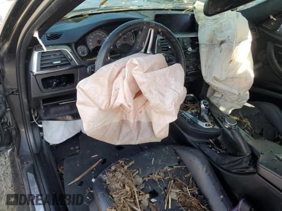 ✅ 2017 BMW M3 • VIN: WBS8M9C5XH5G84438 • Lot: 42153723. Wystawiony na Copart z przebiegiem Nie podano. Bezpłatny archiwum sprzedaży aukcyjnych z USA i szczegółowy raport historii pojazdu na DreamBid. Zdjęcie 8.