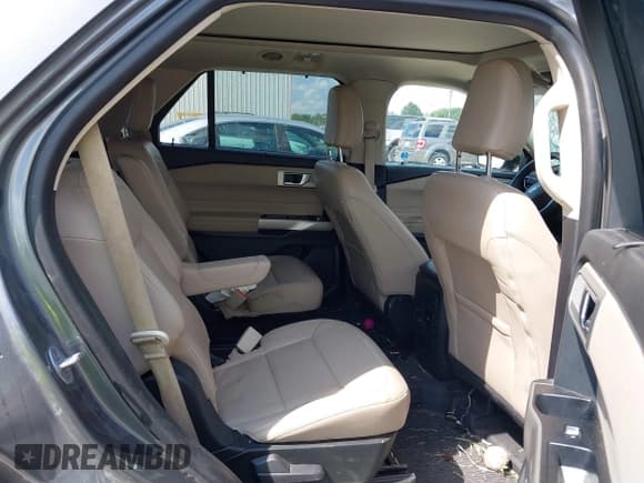 ✅ 2022 Ford Explorer Limited • VIN: 1FMSK8FH2NGC01651 • Lot: 42871711. Listed on IAAI with 53,440 mi. Free auction sales archive from the USA and detailed vehicle history report at DreamBid. Image 8.