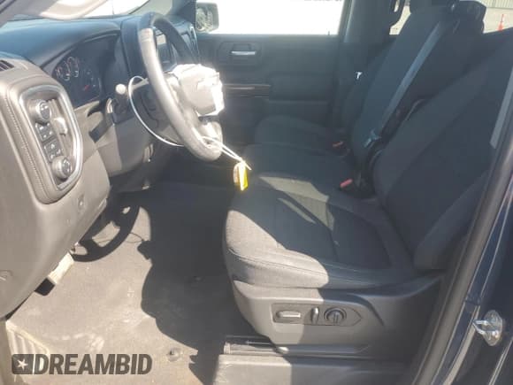 ✅ 2021 Chevrolet Silverado 1500 LT • VIN: 3GCPYJEK5MG428056 • Lot: 81096365. Wystawiony na Copart z przebiegiem 83 334 mil. Bezpłatny archiwum sprzedaży aukcyjnych z USA i szczegółowy raport historii pojazdu na DreamBid. Zdjęcie 7.