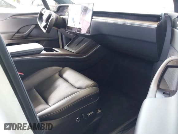 ✅ 2022 Tesla Model X • VIN: 7SAXCBE57NF337329 • Lot: 42294247. Wystawiony na IAAI z przebiegiem 52 994 mil. Bezpłatny archiwum sprzedaży aukcyjnych z USA i szczegółowy raport historii pojazdu na DreamBid. Zdjęcie 5.