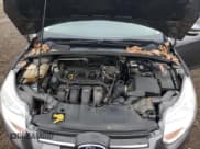 ✅ 2014 Ford Focus SE • VIN: 1FADP3F22EL449067 • Лот: 93537665. Опубликован ранее на Copart с пробегом 150 864 миль. Бесплатный доступ к архиву аукционных продаж из США и подробный отчёт об истории автомобиля на DreamBid. Изображение 11.