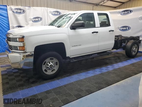 ✅ 2018 Chevrolet Silverado 2500HD Work Truck • VIN: 1GB2CUEG8JZ263612 • Lot: 63674745. Listed on Copart with 139,100 mi. Free auction sales archive from the USA and detailed vehicle history report at DreamBid. Image 1.