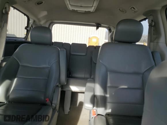 ✅ 2012 Volkswagen Routan • VIN: 2C4RVADG0CR354746 • Lot: 93321305. Listed on Copart with 85,086 mi. Free auction sales archive from the USA and detailed vehicle history report at DreamBid. Image 10.